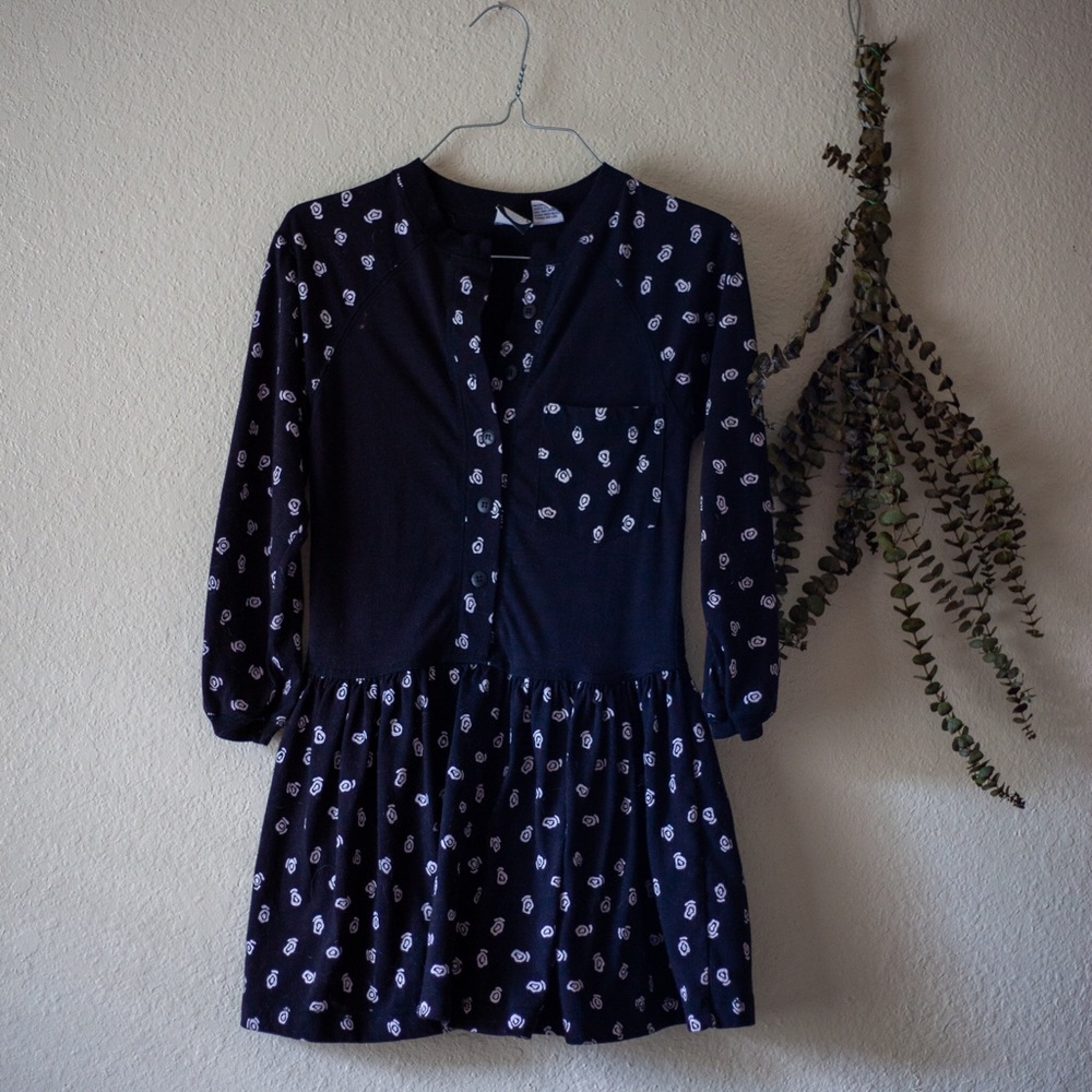 Zig zag funky pattern mini pocket dress